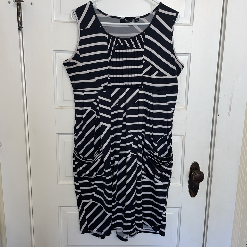 Lemmie for Nina Leonard XL‎ Striped Navy Dress Two Pockets